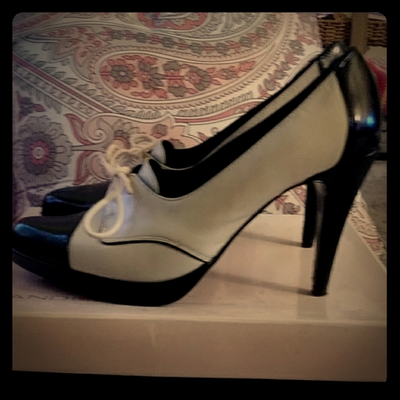 Bandalino heels - Picture 1 of 4